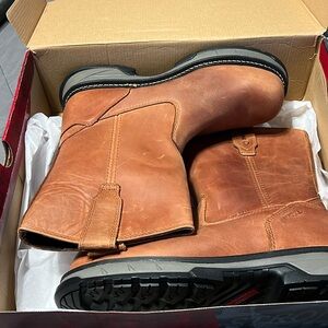 Men’s Wolverine reforce pull on 10 1/2 boots. New never been worn.